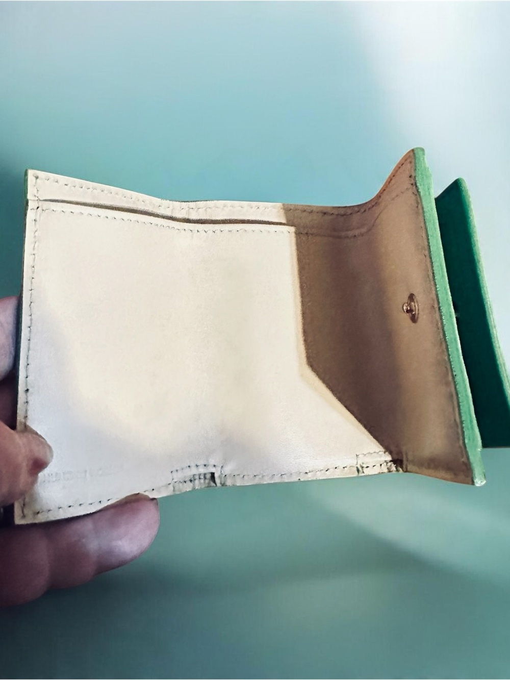 Hunting world Green Leather Compact Wallet - Picture 3 of 3